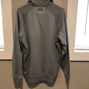 Under Armour ColdGear pullover, never worn!